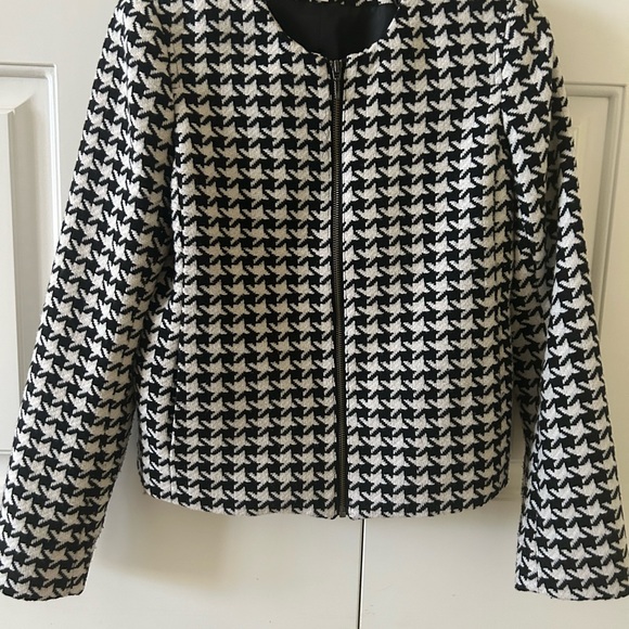 Talbots Jackets & Blazers - Talbots Houndstooth jacket. Size 6